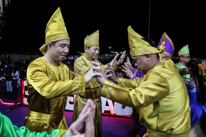Kebersamaan pimpinan daerah Sangihe dan Wakil Gubernur Sulawesi Utara Victor Mailangkay. (Foto: Ist)