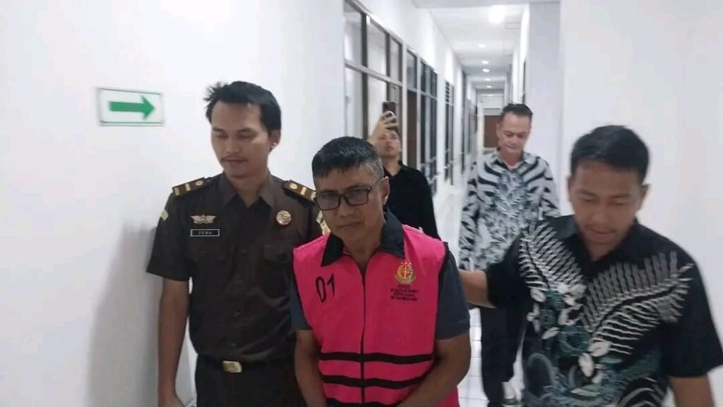 Kejari Sitaro Tahan Tersangka Korupsi Pembangunan RKB SMA Negeri 1 Siau Timur