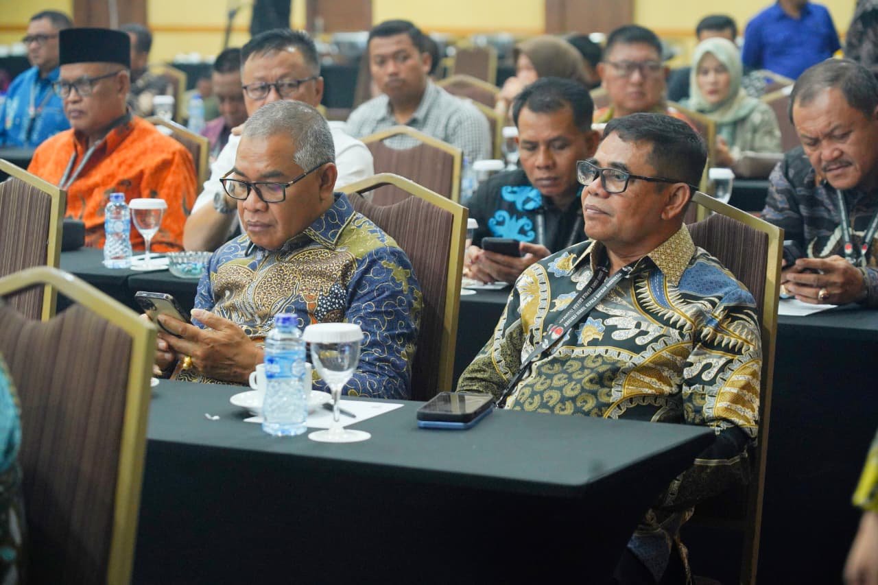 Wakil Bupati Sitaro Heronimus Makainas saat mengikut Bimtek ASWAKADA di Jakarta. (Foto: Ist)