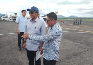 Plt Bupati Sitaro Heronimus Makainas Antar Kepulangan Mensesneg RI Usai Kunjungan Kerja di Sulawesi Utara