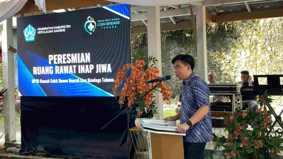 Bupati Kepulauan Sangihe Michael Thungari Saat Meresmikan Ruang Rawat Inap Jiwa. (Foto: Ist)