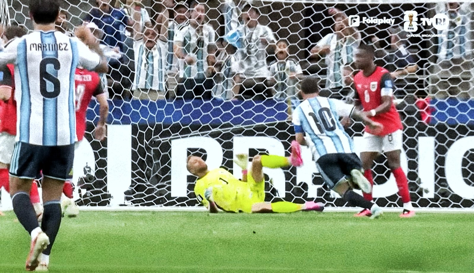 Gol pembuka oleh Lionel Messi ke gawang Austria. (Foto: Tangkapan layar Youtube)