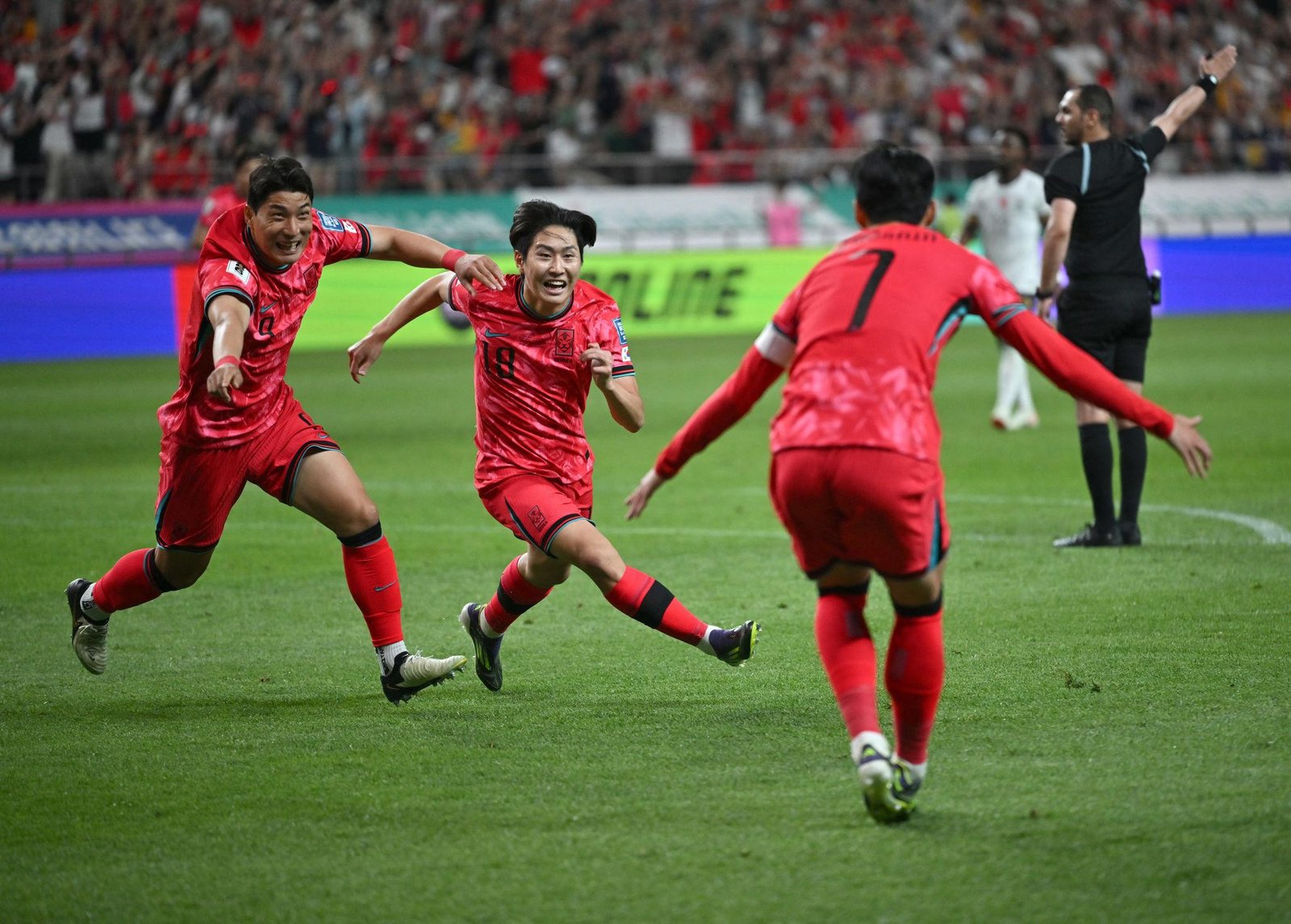 Korea Selatan Merayakan Gol Kemenangan melawan Ceko di Pembukaan Piala Dunia 2026. (Foto: FBL-WC-2026-ASIA-KOR-CHN)