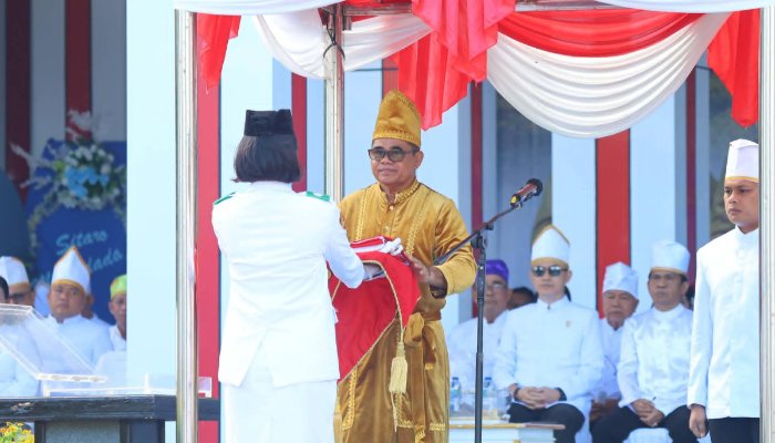 Plt Bupati Kepulauan Sitaro Heronimus Makainas dalam Peringatan Hari Lahir Pancasila 2026, Hari Ulang Tahun (HUT) ke-19 Kabupaten Kepulauan Siau Tagulandang Biaro (Sitaro), dan Hari Kebangkitan Nasional ke-118. (Foto: Ist)