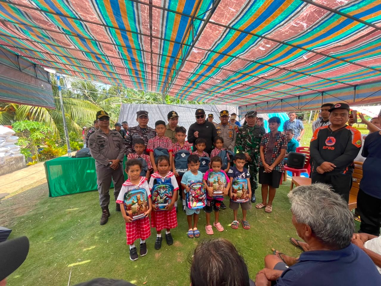 Bupati bersama unsur Forkopimda tiba di Pulau Kawio. (Foto: Ist)