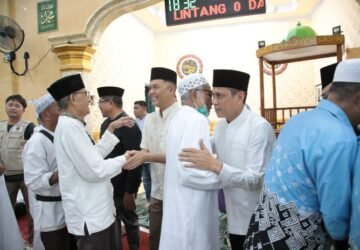 Wali Kota Kotamobagu dr. Weny Gaib, Sp.M. Bersama Jajaran Pemkot Sambut Kepulangan Jamaah Haji Asal Kota Kotamobagu di Masjid Al Hidayah 1 Pobundayan