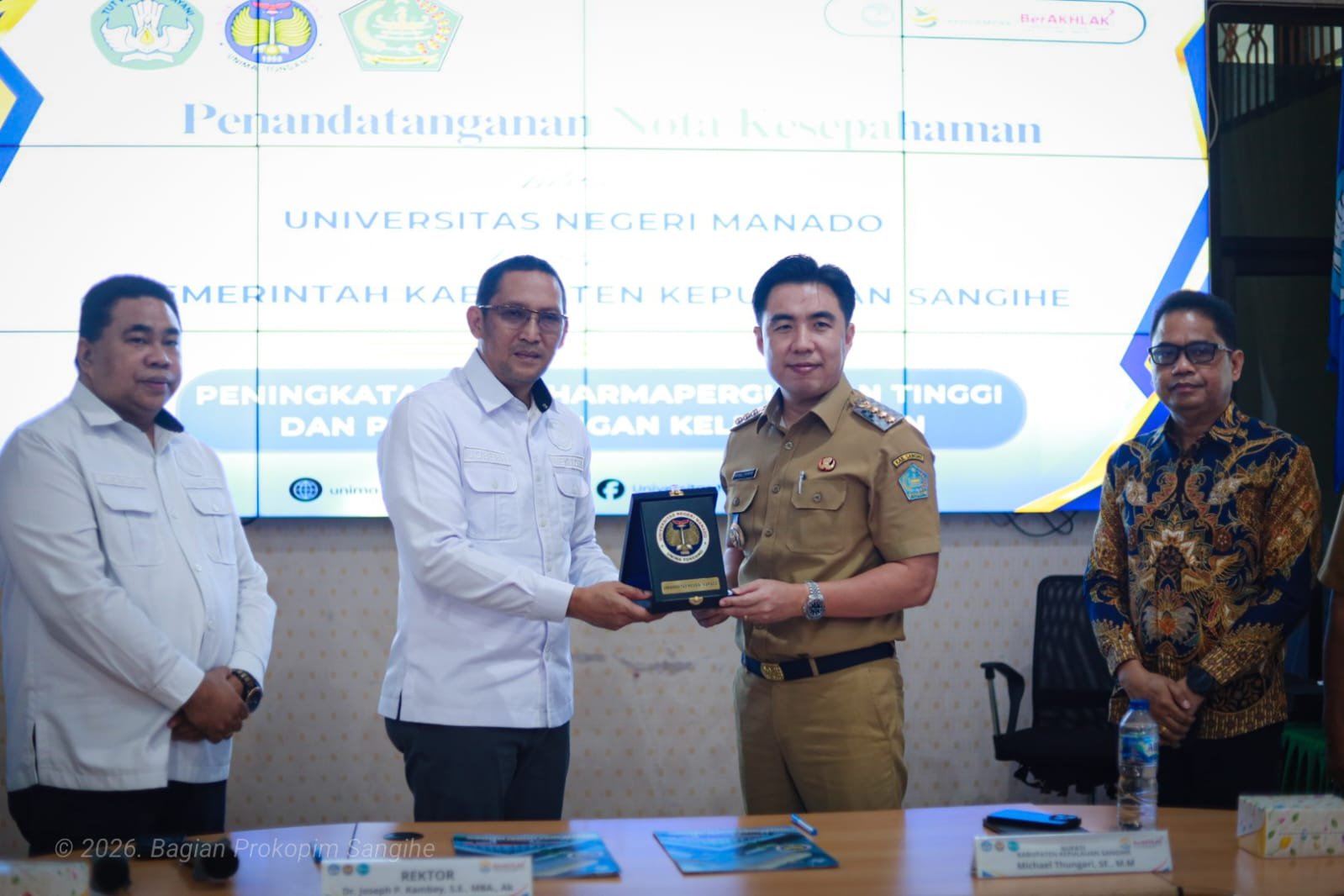 Kerjasama Pemkab Kepulauan Sangihe dengan Universitas Negeri Manado. (Foto: Ist)