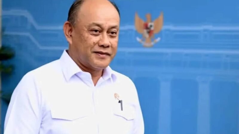 BREAKING NEWS: Mantan Kepala BGN Dadan Hindayana Ditahan Kejagung, Digiring ke Mobil Tahanan