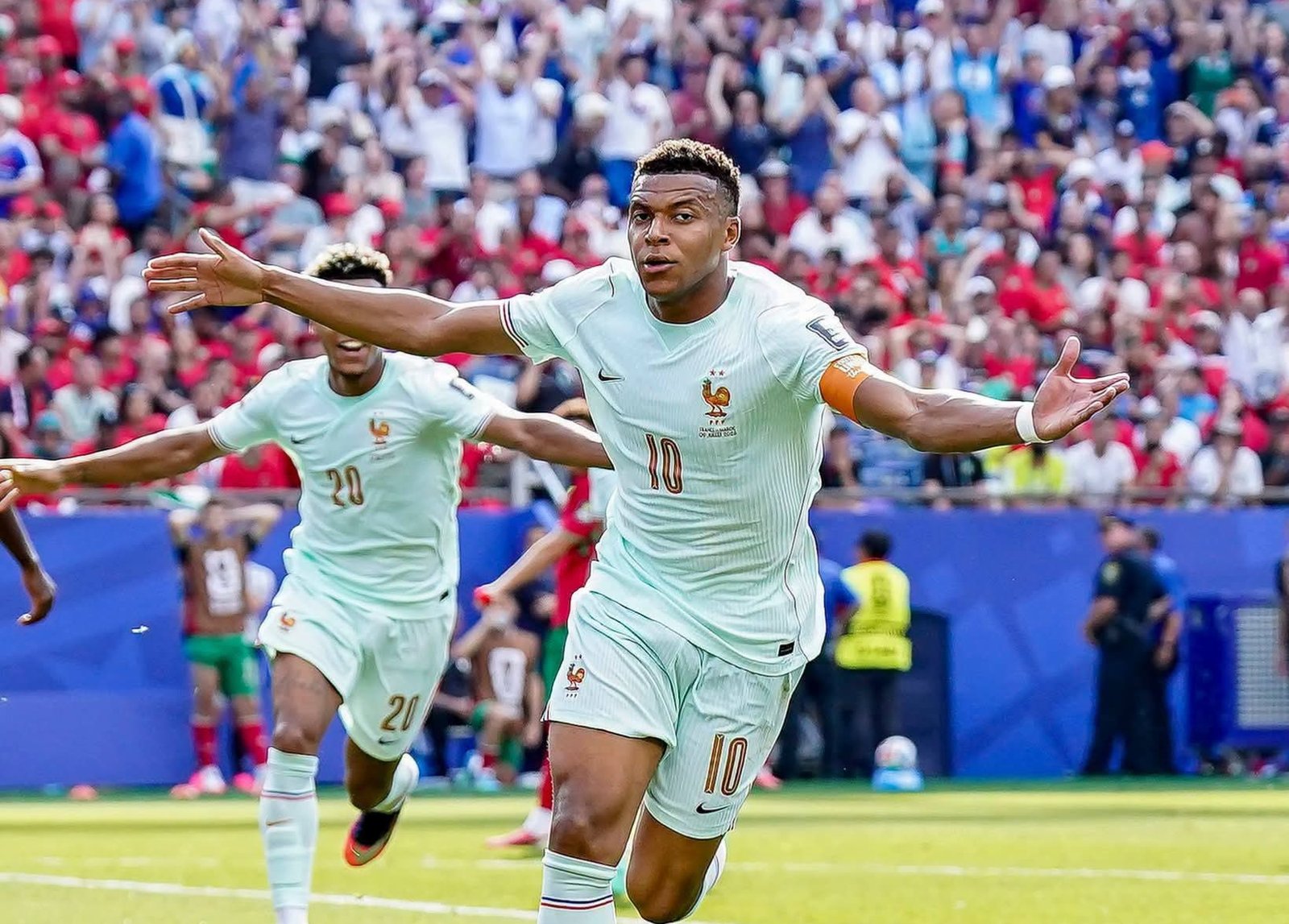 Kylian Mbappé membawa Prancis unggul setelah memaksimalkan peluang di depan gawang. (Foto: Ist)