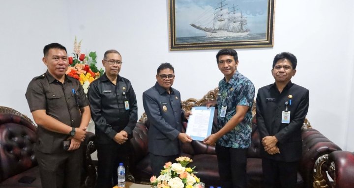 Pimpinan OPD baru diharapkan bisa bergegas melaksanakan program untuk peningkatan kesejahteraan masyarakat Sitaro. (foto: Kominfo Sitaro)