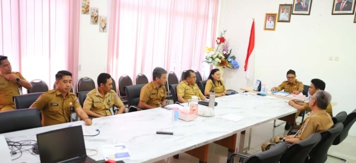 Pelaksanaan rapat lintas pimpinan OPD yang dilakukan Pemkab Kepulauan Sitaro. (foto: Pemkab Sitaro)