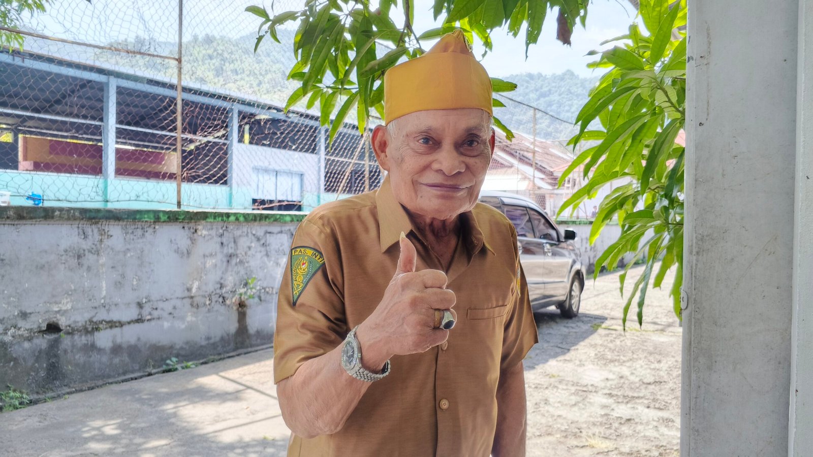 Veteran Samaran Ngolo mengenang perjuangan sambil menitipkan harapan bagi Indonesia di usia senja. (Foto: SNews)