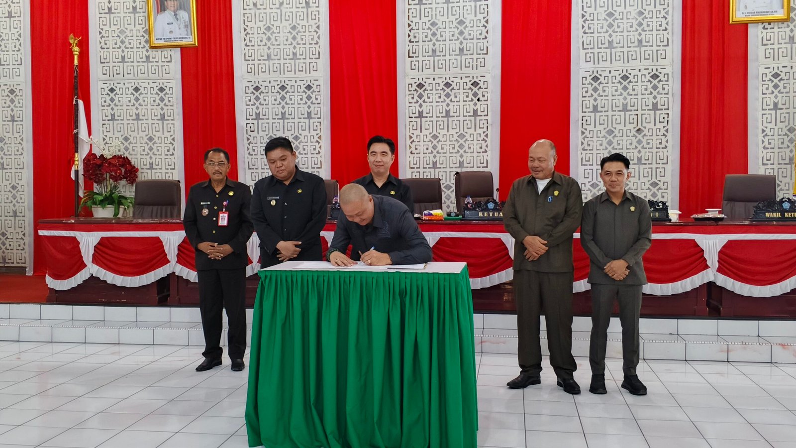 DPRD Sangihe menyetujui Perubahan APBD 2026 setelah pembahasan bersama pemerintah daerah. (Foto: Ist)