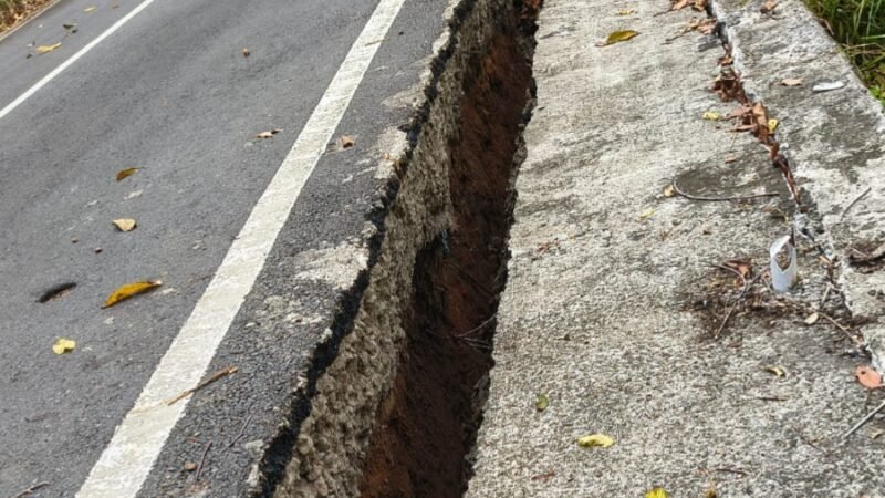 Proyek Jalan Rp50 Miliar Lebih di Sangihe Retak hingga Jebol, LSM Desak KPK Periksa