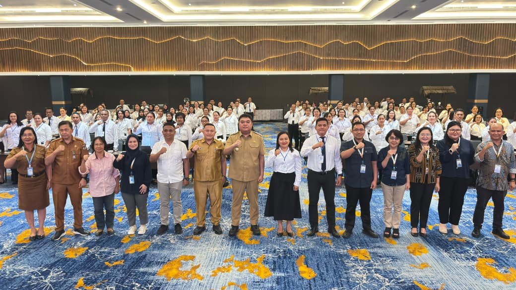 Wakil Bupati Sangihe Tendris Bulahari membuka Pelatihan BCKS bagi 104 guru. (Foto: Ist)