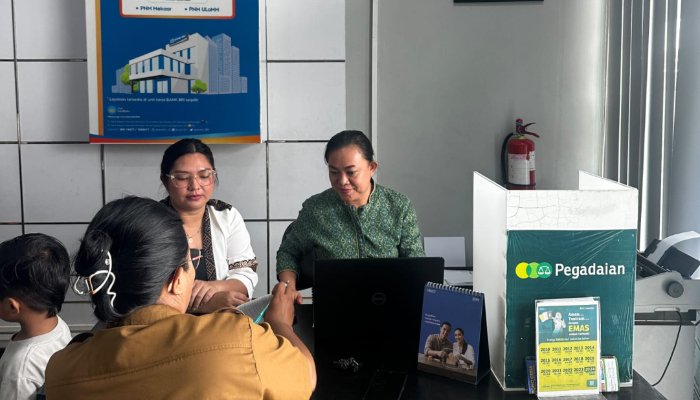 Layanan keuangan melalui Sentra Layanan Ultra Mikro (SENYUM) yang hadir di BRI Unit Lirung. (Foto: Ist)