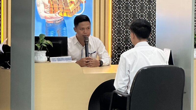 BRI Cabang Tahuna Latih Keterampilan Pelayanan Lewat Role Play saat Briefing Pagi