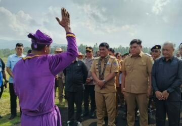 Dari Nelayan hingga Anak Sekolah, Ini Bantuan yang Dibawa Gubernur Sulut ke Sangihe