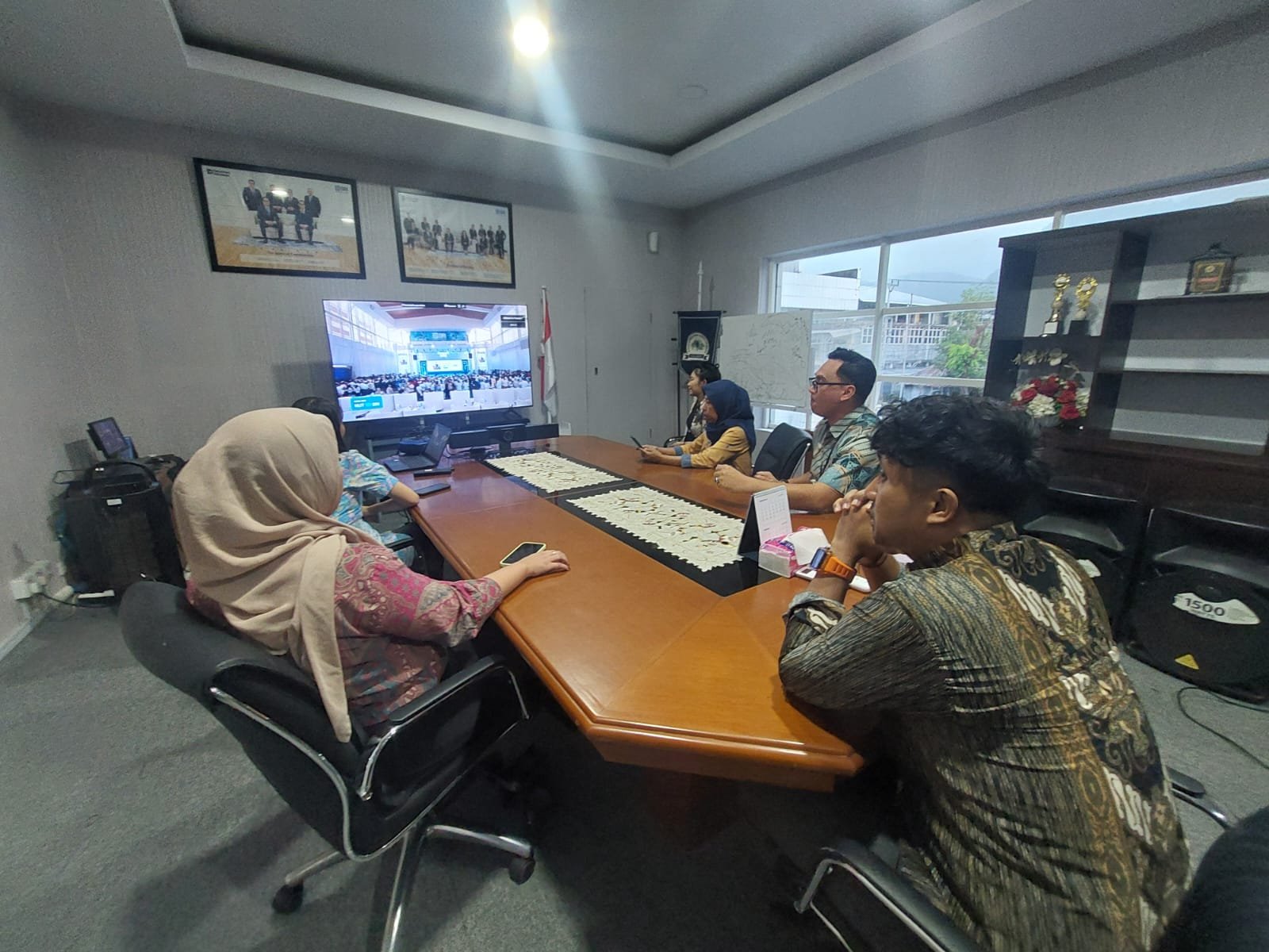 Insan Brilian BRI Cabang Tahuna mengikuti kickoff HUT ke-131 BRI secara daring pada 20 Oktober 2026 untuk memperkuat kebersamaan, meningkatkan motivasi kerja, dan meneguhkan komitmen pelayanan nasabah. (Foto: Ist)